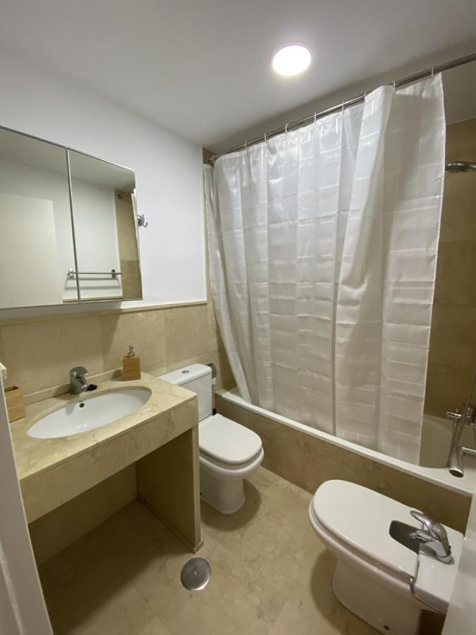 Quattro Triana En Salado Appartement Sevilla Buitenkant foto